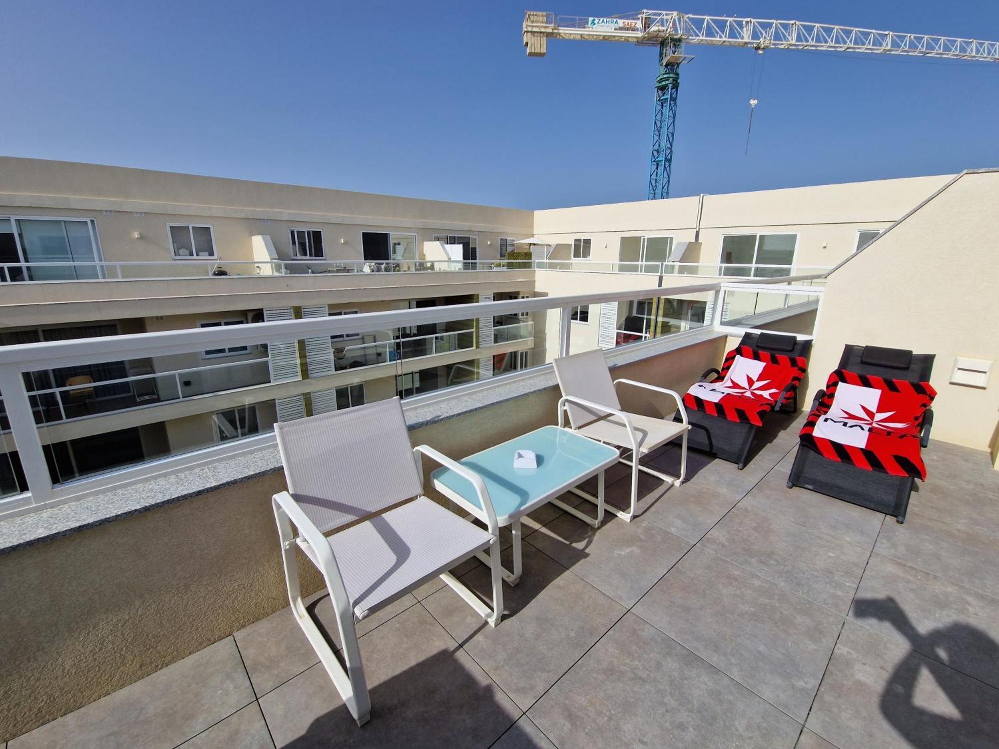 Sea View New Penthouse Terrace & Garage Parking Apartment St. Paul's Bay Ngoại thất bức ảnh
