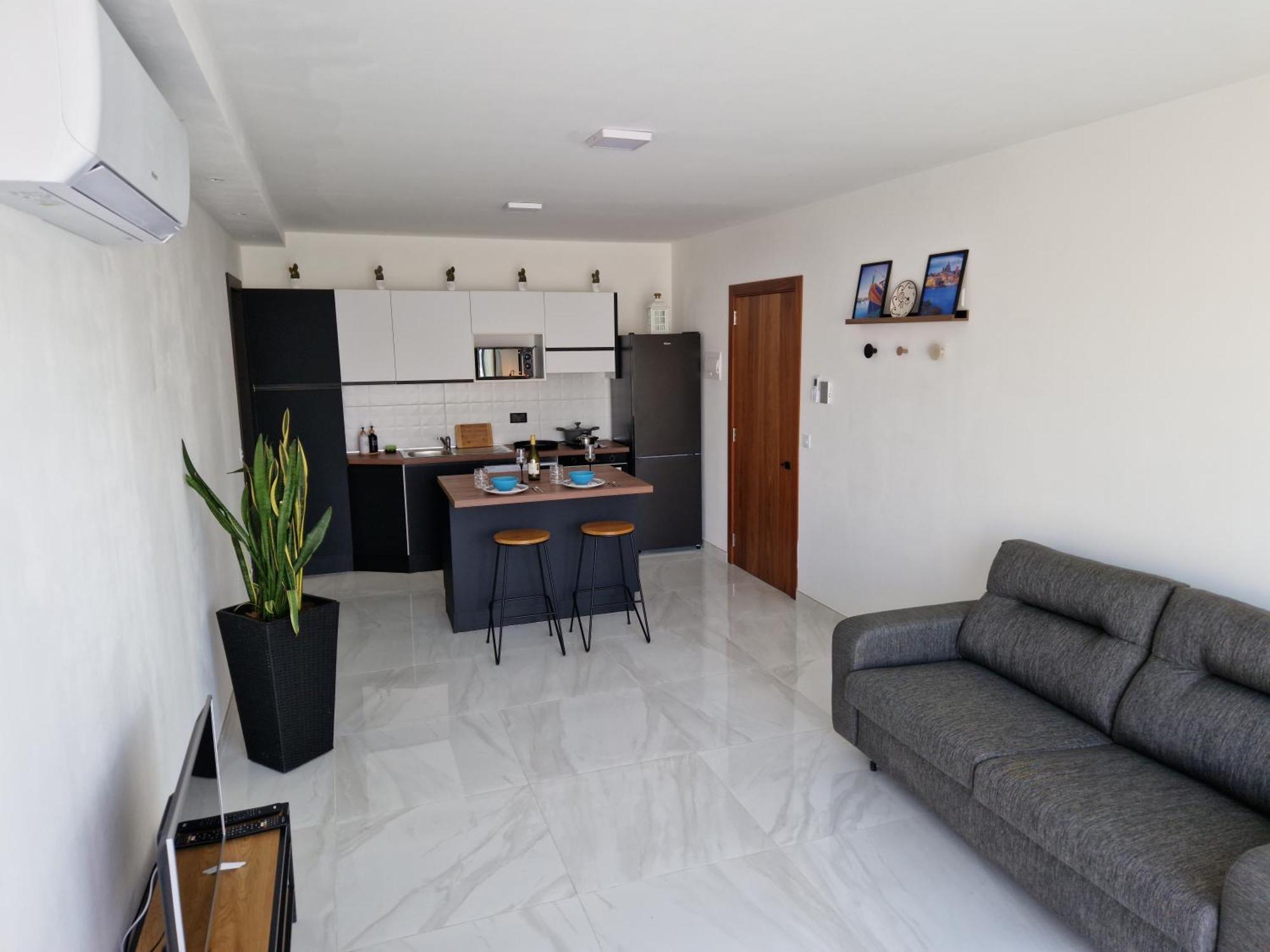 Sea View New Penthouse Terrace & Garage Parking Apartment St. Paul's Bay Ngoại thất bức ảnh
