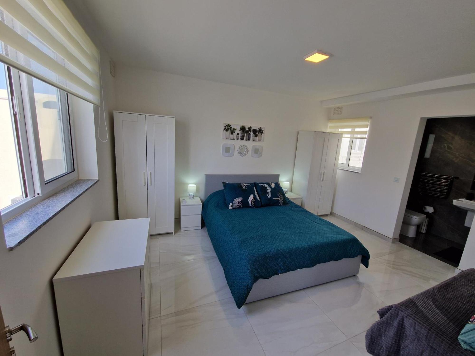 Sea View New Penthouse Terrace & Garage Parking Apartment St. Paul's Bay Ngoại thất bức ảnh
